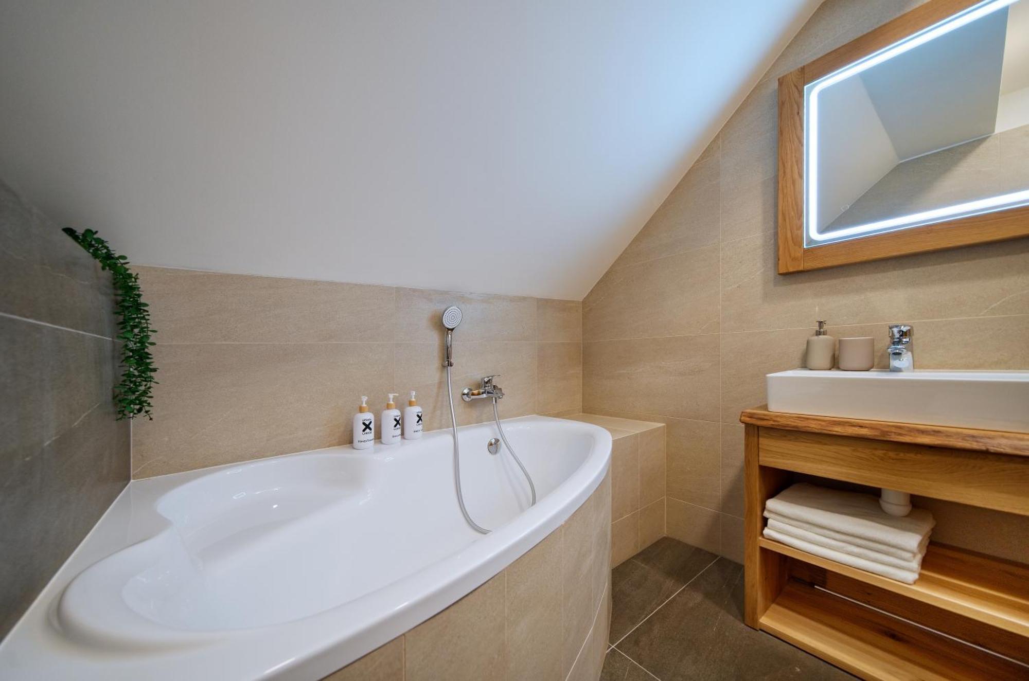 Spindl Lodge Apartments Self Check-In & Sauna Špindlerŭv Mlýn Luaran gambar